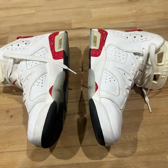 Air Jordan 6 Retro White/Red GS Sneakers Size 7 - Picture 6 of 7